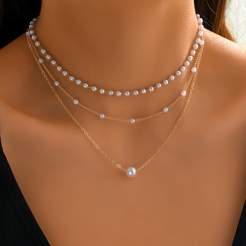 Το σετ κολιέ Trinity Pearl Layer